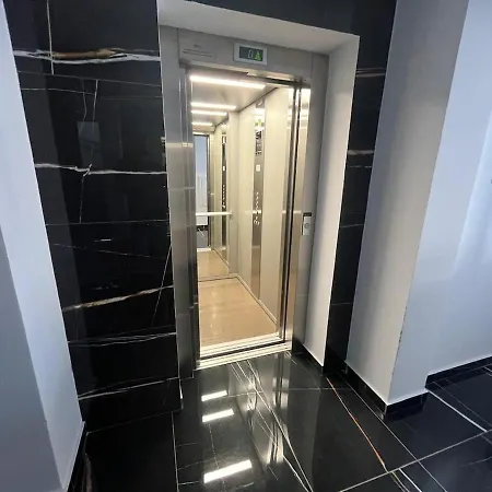 Appartamento One Bedroom Penthouse Flat